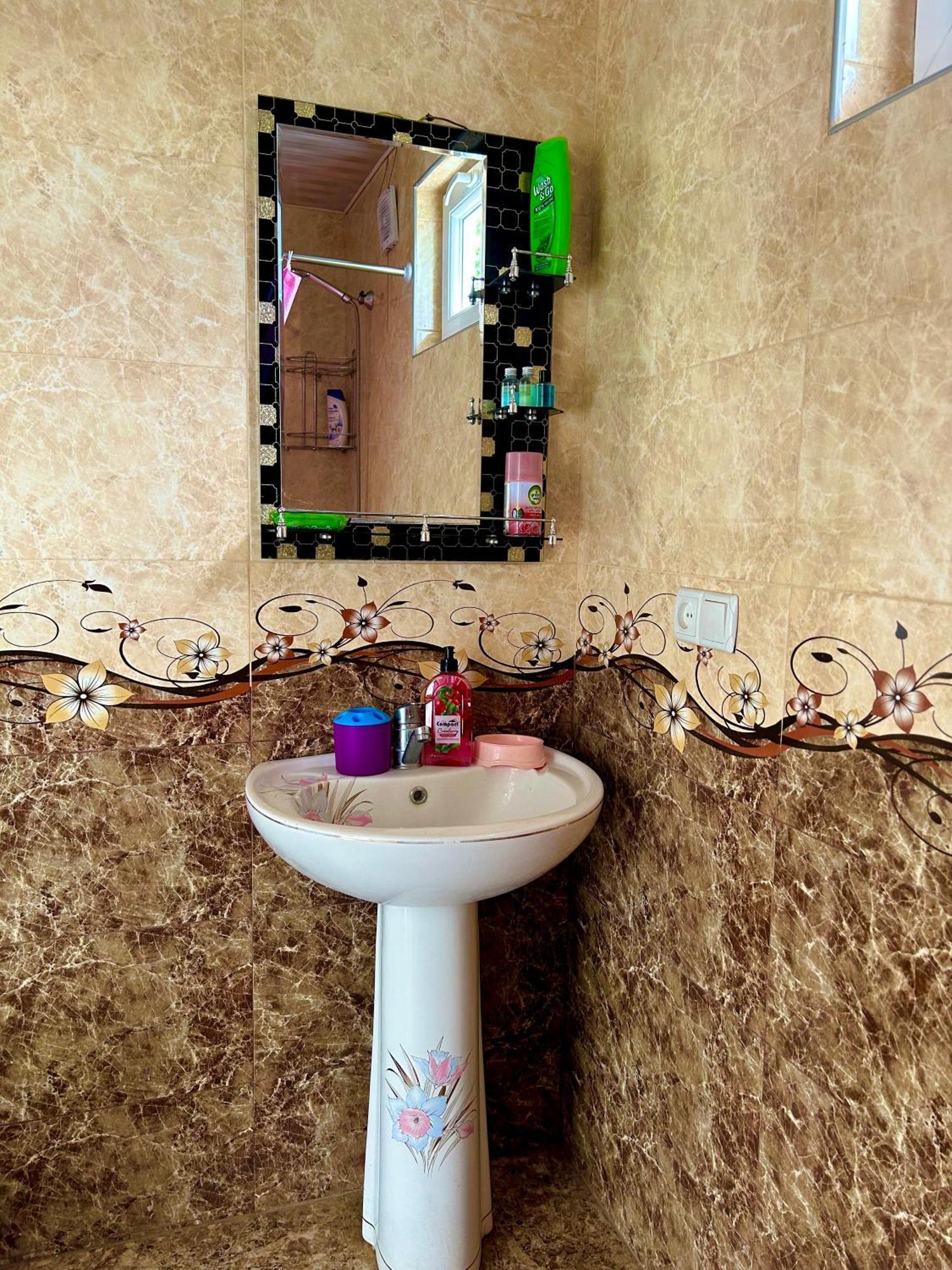 Vaso'S Guesthouse Katskhi Zewnętrze zdjęcie